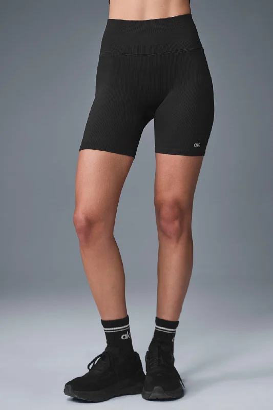 Quick Grab Deals 5" Seamless Ribbed Favorite Short - Black