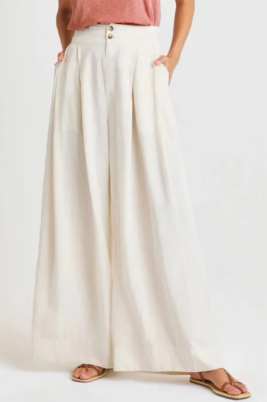 Quick Grab Deals Delancey Wide Leg Pants In White Sand