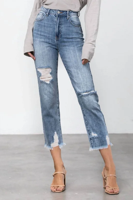 Versatile Wardrobe Essentials Invisible Legacy Cropped Straight Jean In Medium Wash