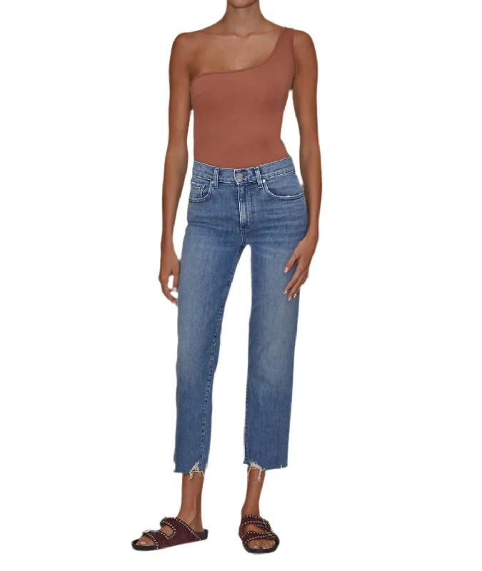 Unleash Your Style Sabine Straight Crop Jeans In Rolling Hills