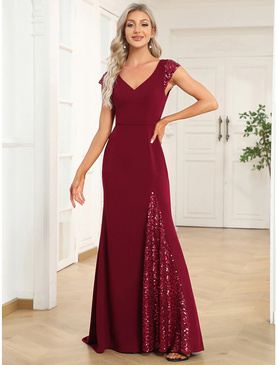 High End Designer Brands Discount Mermaid / Trumpet Evening Gown Vintage Dress Party Wear Floor Length Short Sleeve V Neck Sequined with Pleats Sequin