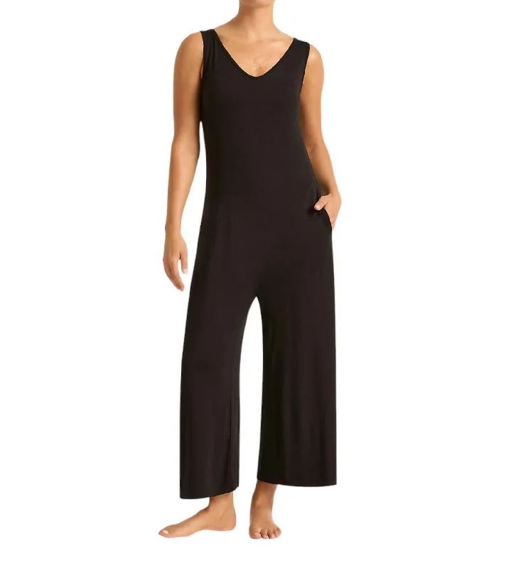 Chic Trends For The Fashion Savvy Long Jumpsuit In Black