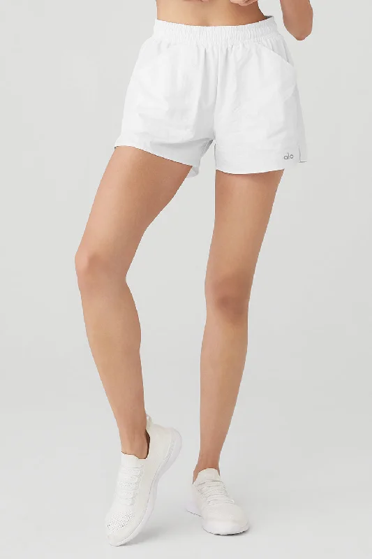 Discover Promotions Alumni Short - White