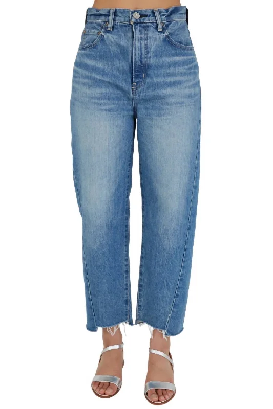 Trendy Street Style Attire Cloverhill Round Jeans In Light Blue