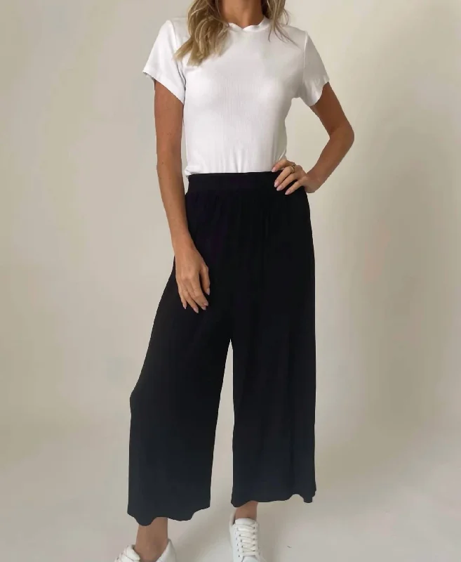 Evening Looks Ribbed Culottes High Waisted Pant In Black