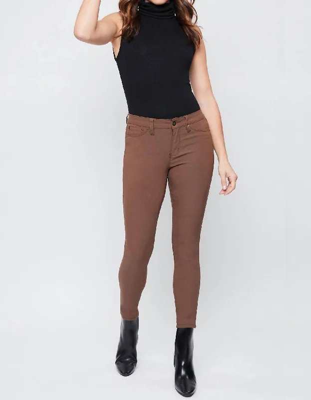 Chic Trend Collection Missy Hyperstretch Skinny Jean - Petite In Walnut