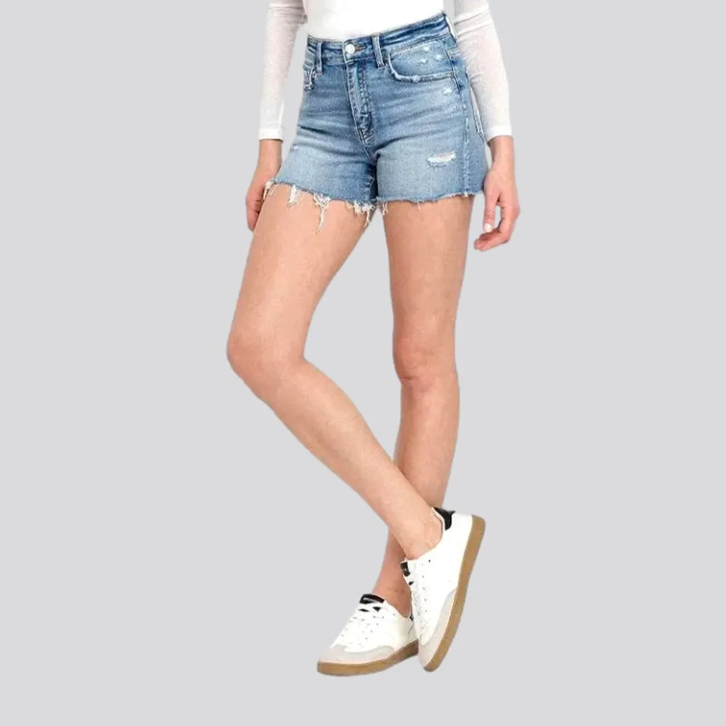 Athleisure Wear Promotion Frayed-hem light-wash denim shorts for ladies