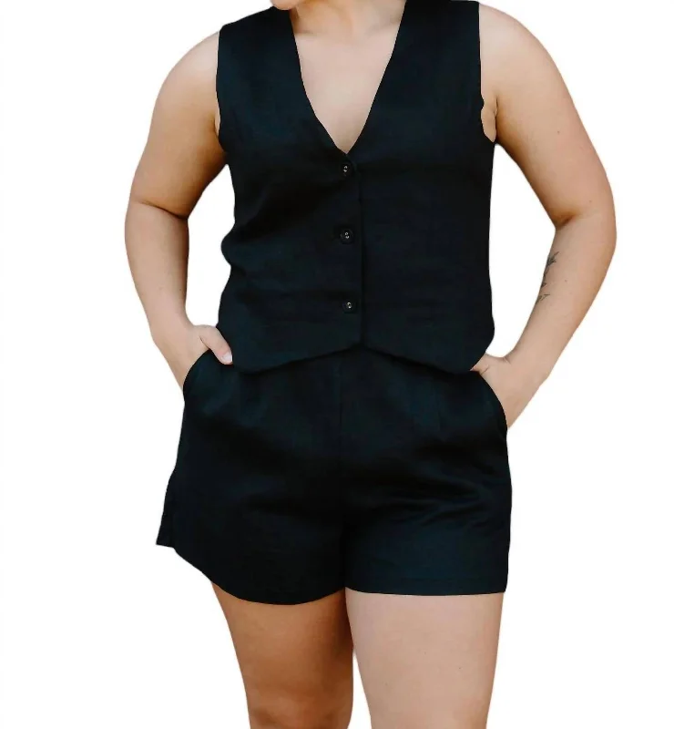 Trendy Women's Wear Linen Shorts In Black