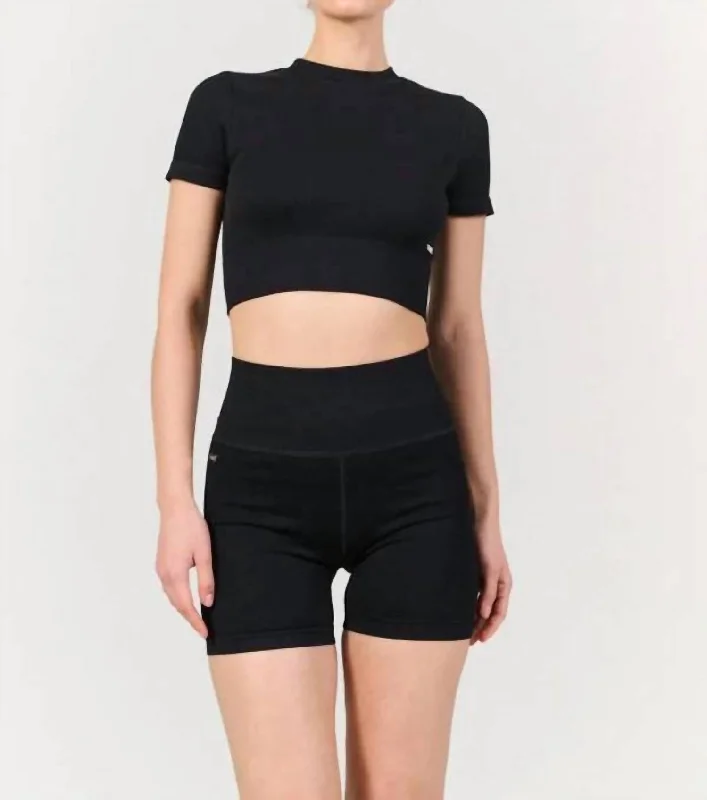 Season Sale High Waisted Rib Short In Black