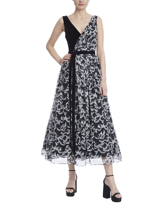 Stylish Looks Badgley Mischka Bow Pleated Waist Lace Dress